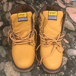 Mens boots